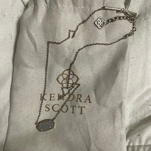 Kendra Scott necklace